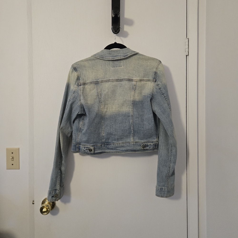 Cropped Denim Jacket - Picture 6 of 9